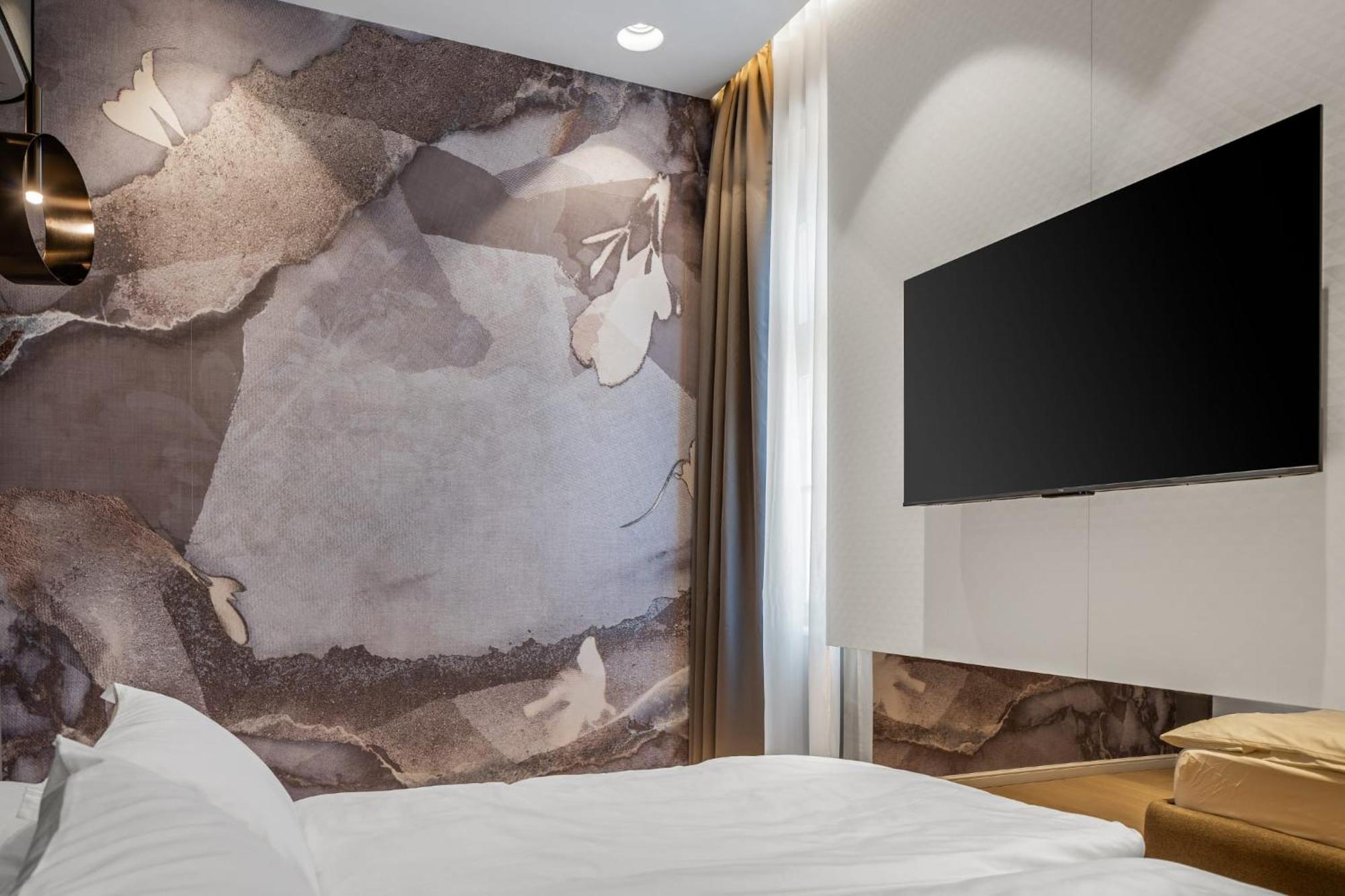Monamel Luxury Suites Split Exteriör bild